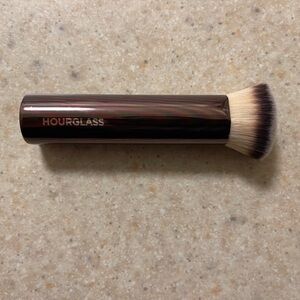 Hourglass Kabuki Brush - Dark Brown